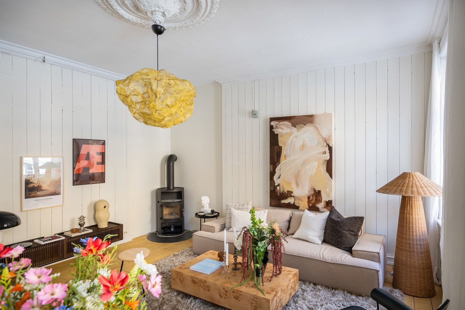 Peis i stue. Pipeløp er rehabilitert i sameiet. Galleribilde