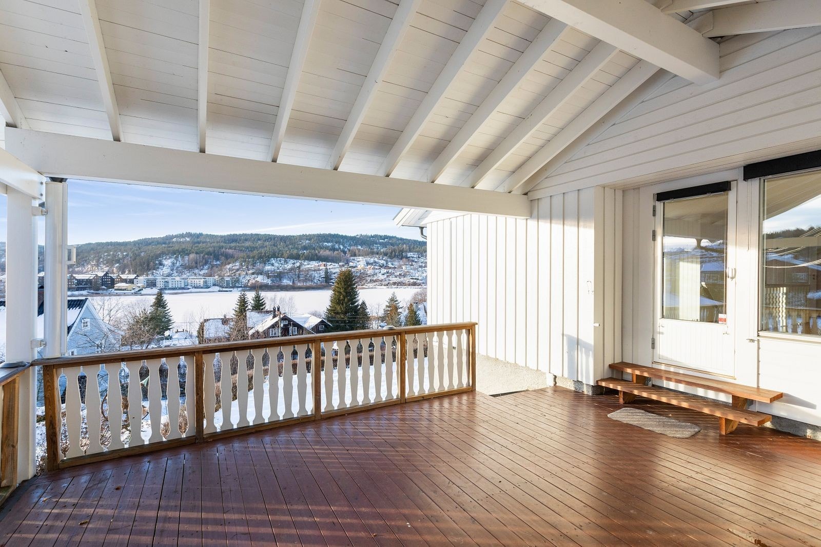 Flotte uteplass i tillegg til hage Galleribilde