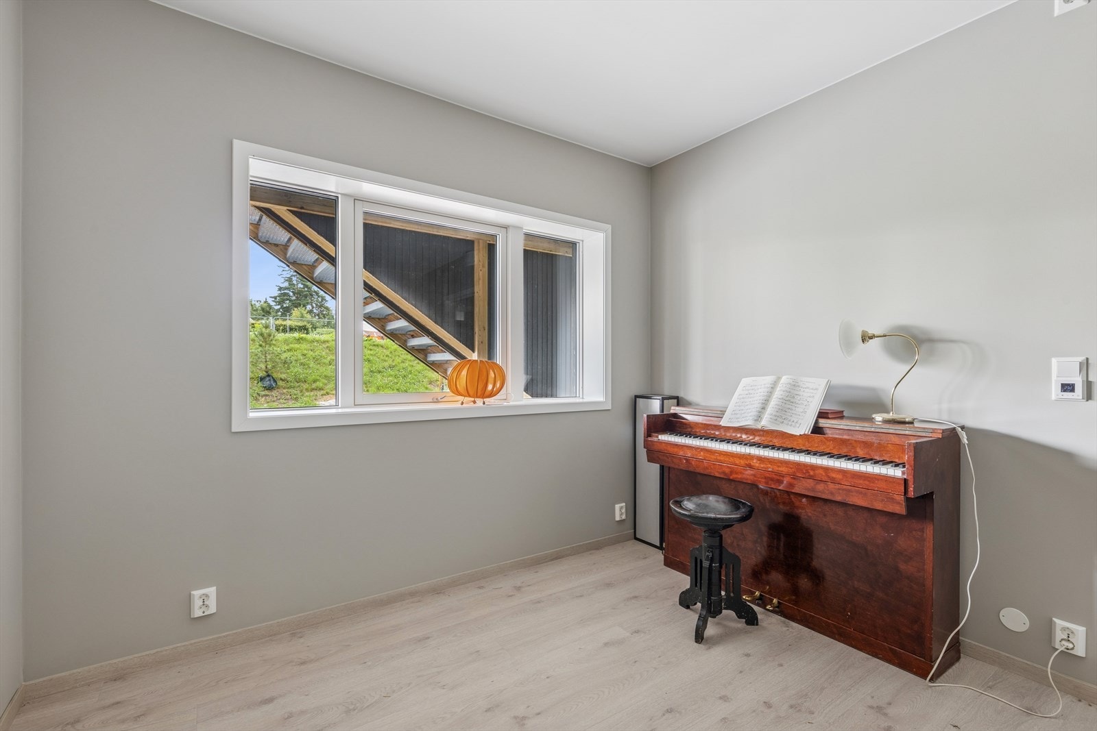 Det er tre gode soverom i leiligheten. Galleribilde