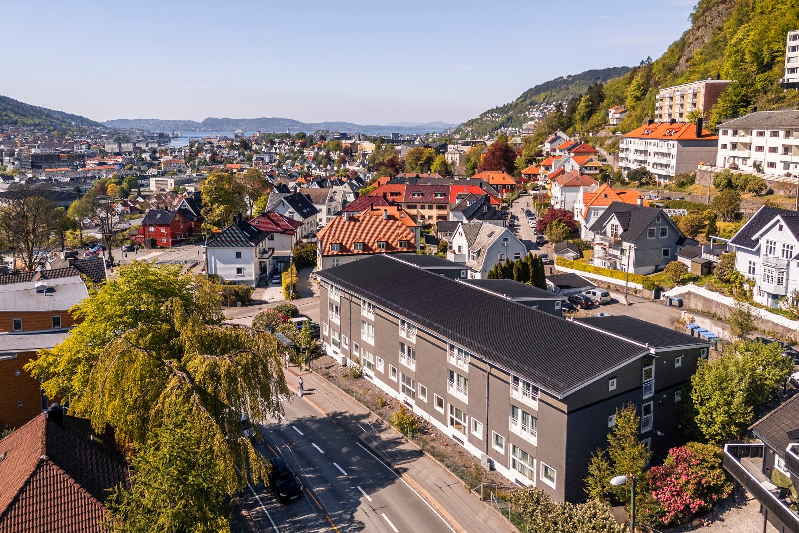 - Eiendommen har en svært sentral beliggenhet i et attraktivt boligområde i Fridalen rett ved idylliske Christieparken - Galleribilde