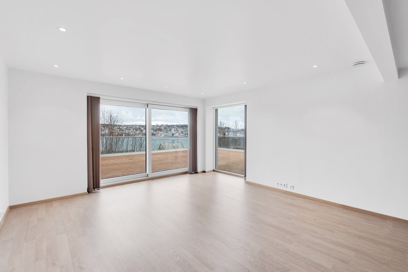 Stue utleiedel. Galleribilde