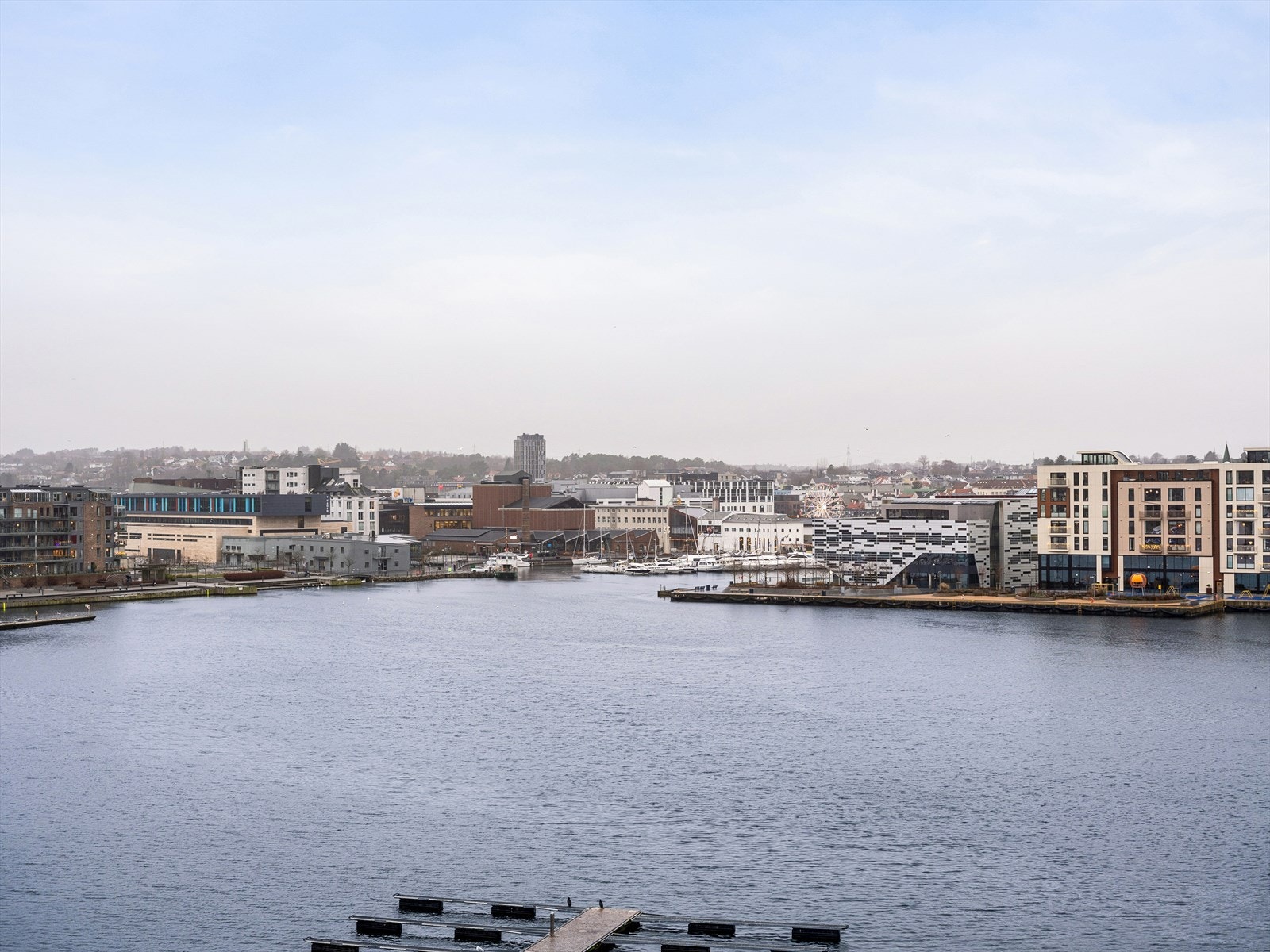 Fantastisk utsikt Fantastisk utsikt over sjøen og Sandnes sentrum. Galleribilde