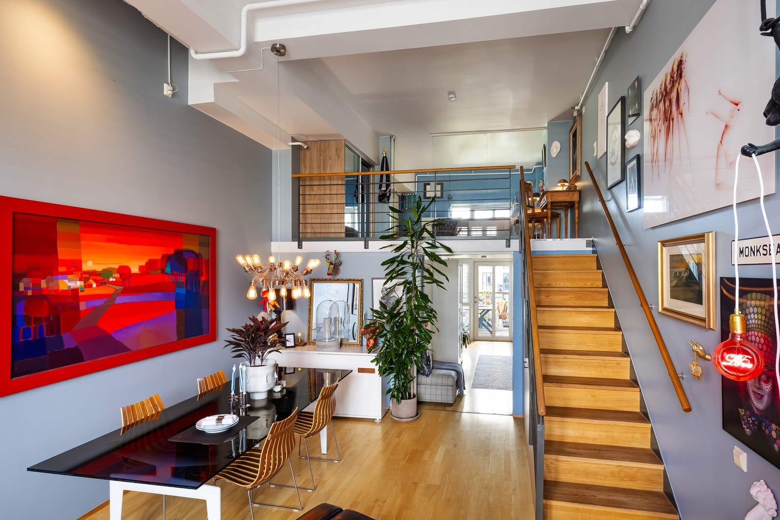 Varmtvann, fyring og tv/internett er inkludert i felleskostnadene. Galleribilde