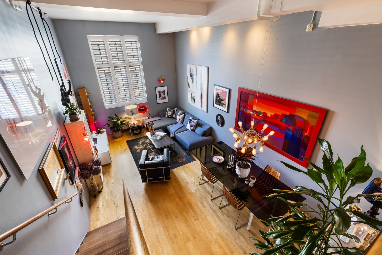 Dette er en unik og lekker endeleilighet som virkelig skiller seg ut i mengden med en New York-inspirert atmosfære. Galleribilde