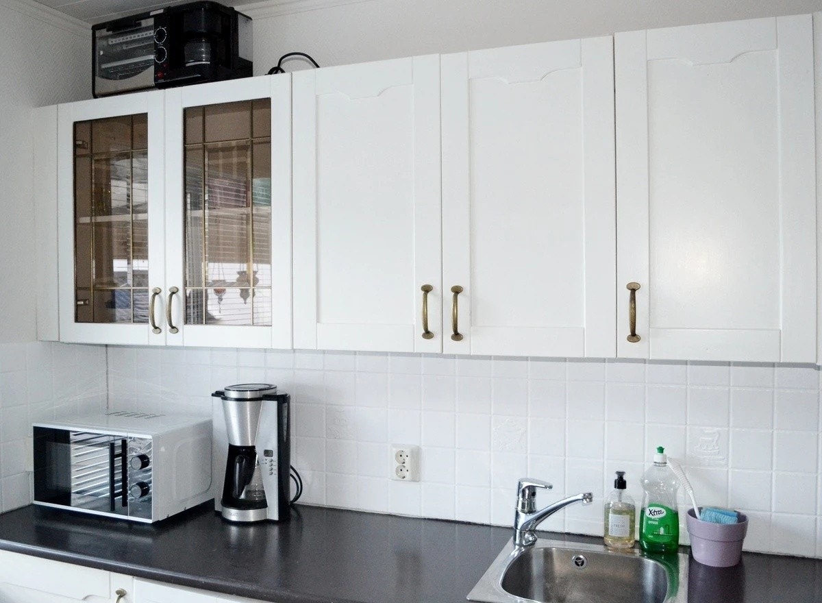 Stort kjøkken med alt av tilbehør Galleribilde