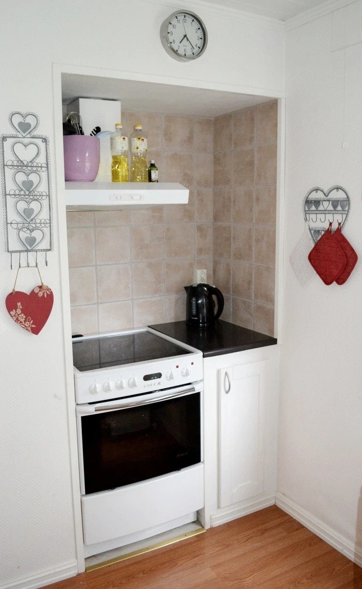 Stort kjøkken med alt av tilbehør Galleribilde