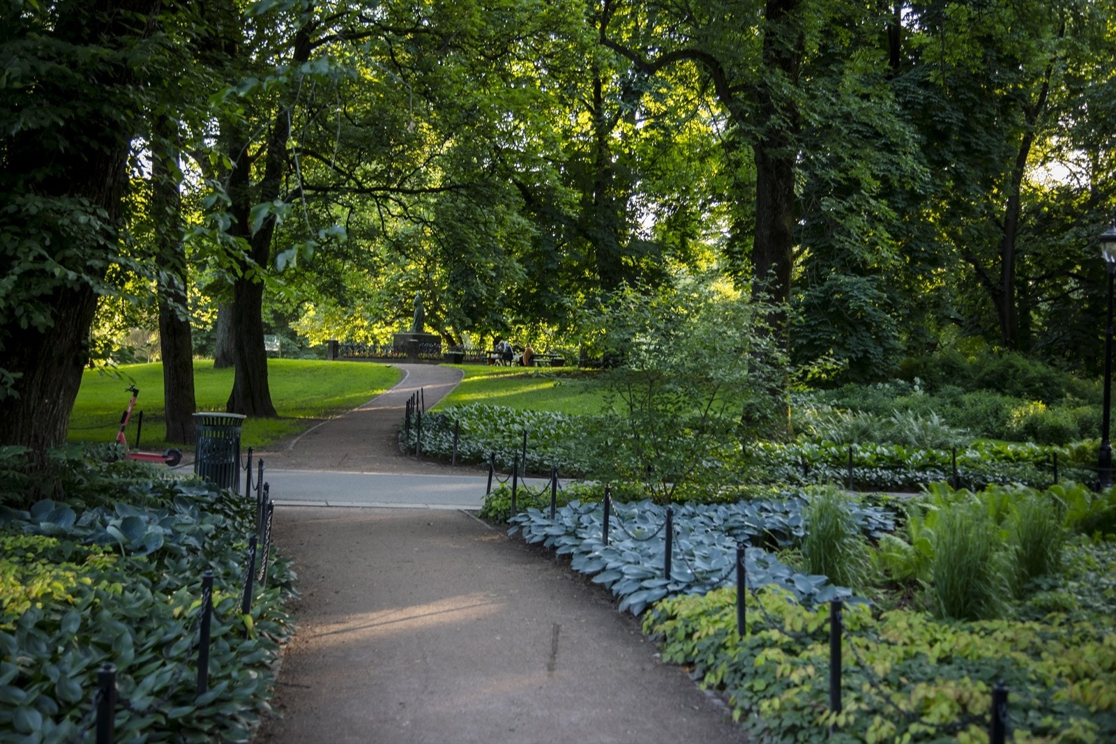 Bo med slottsparken som nærmeste nabo. Galleribilde