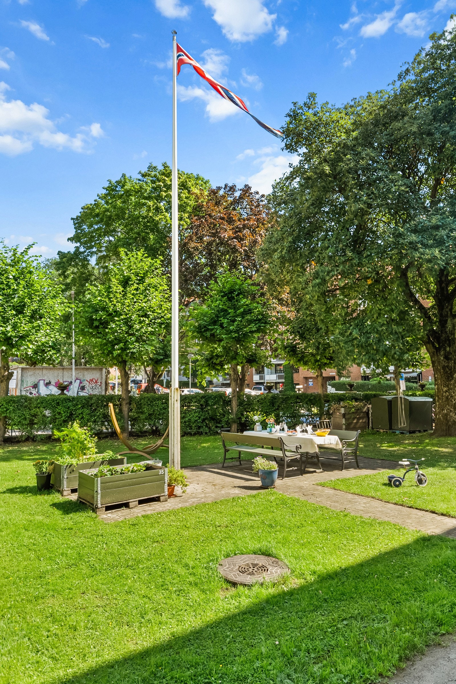 Veldrevet og hyggelig borettslag med 210 leiligheter. Galleribilde