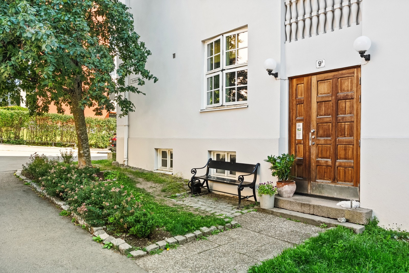 Leiligheten disponerer i tillegg to boder på 9m². Galleribilde