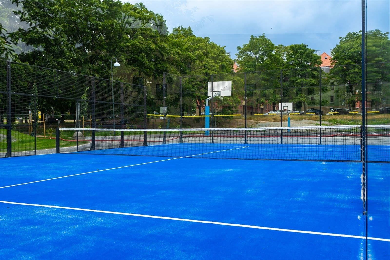 Fantastisk nabolag med trening og turmuligheter. Flere populære kafeer og restauranter. Galleribilde
