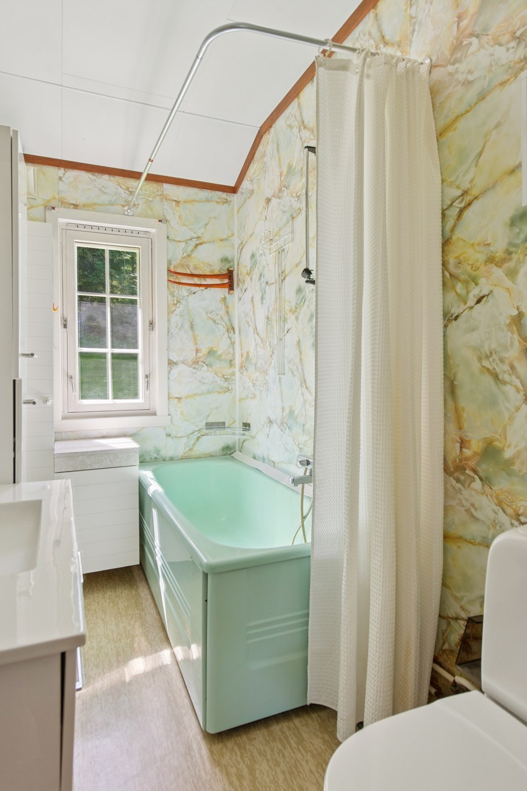 Stort badekar. Galleribilde