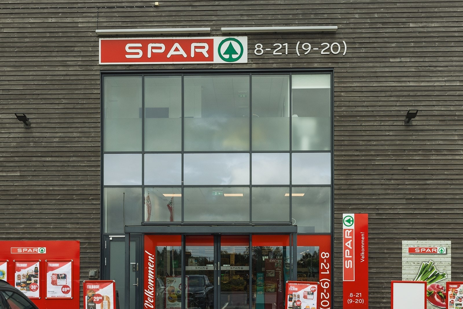 Kort vei til Spar Steinsland, med Posten og PostNord Galleribilde