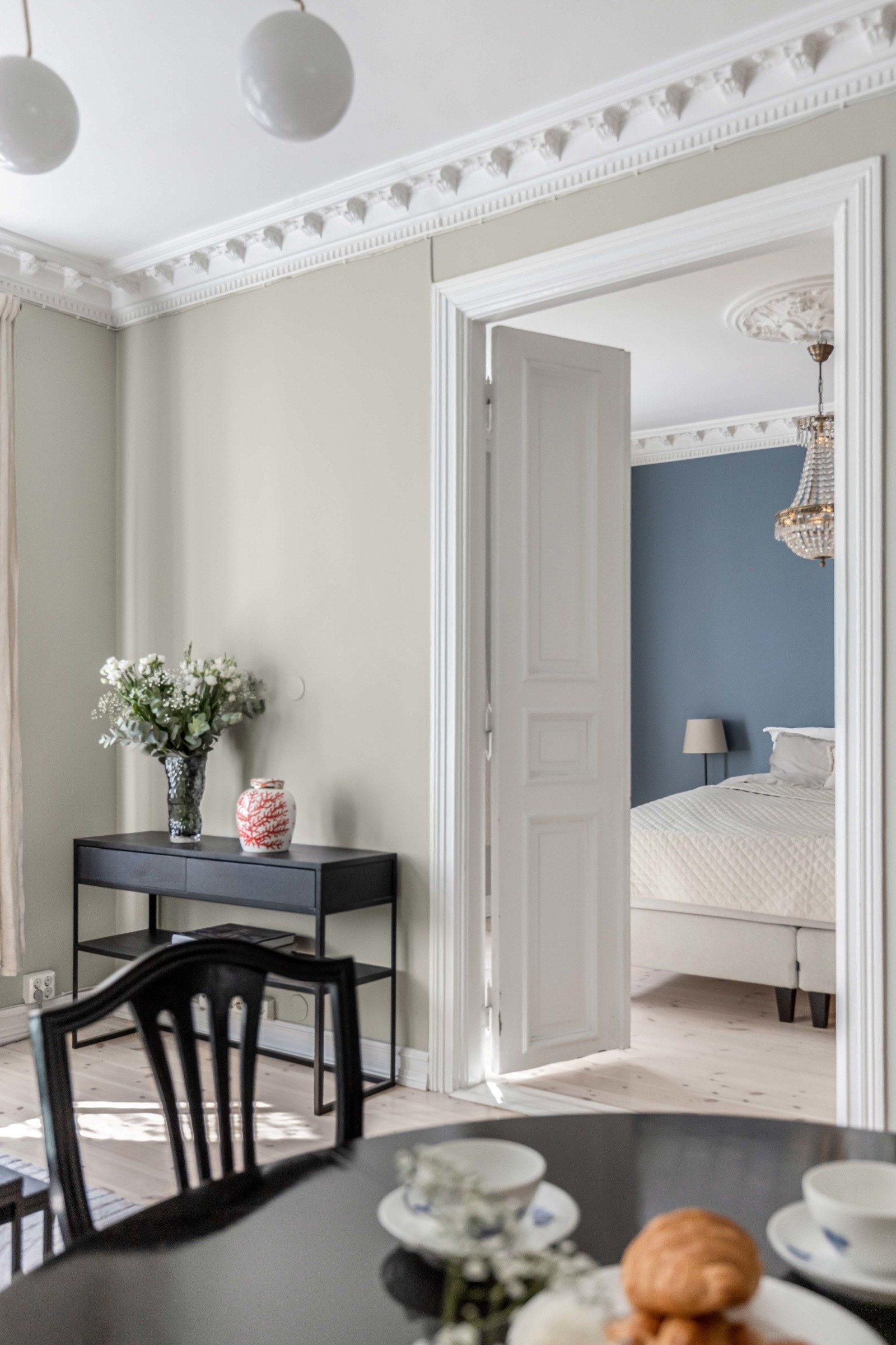 Doble fløydører til hovedsoverommet fra stuen. Galleribilde