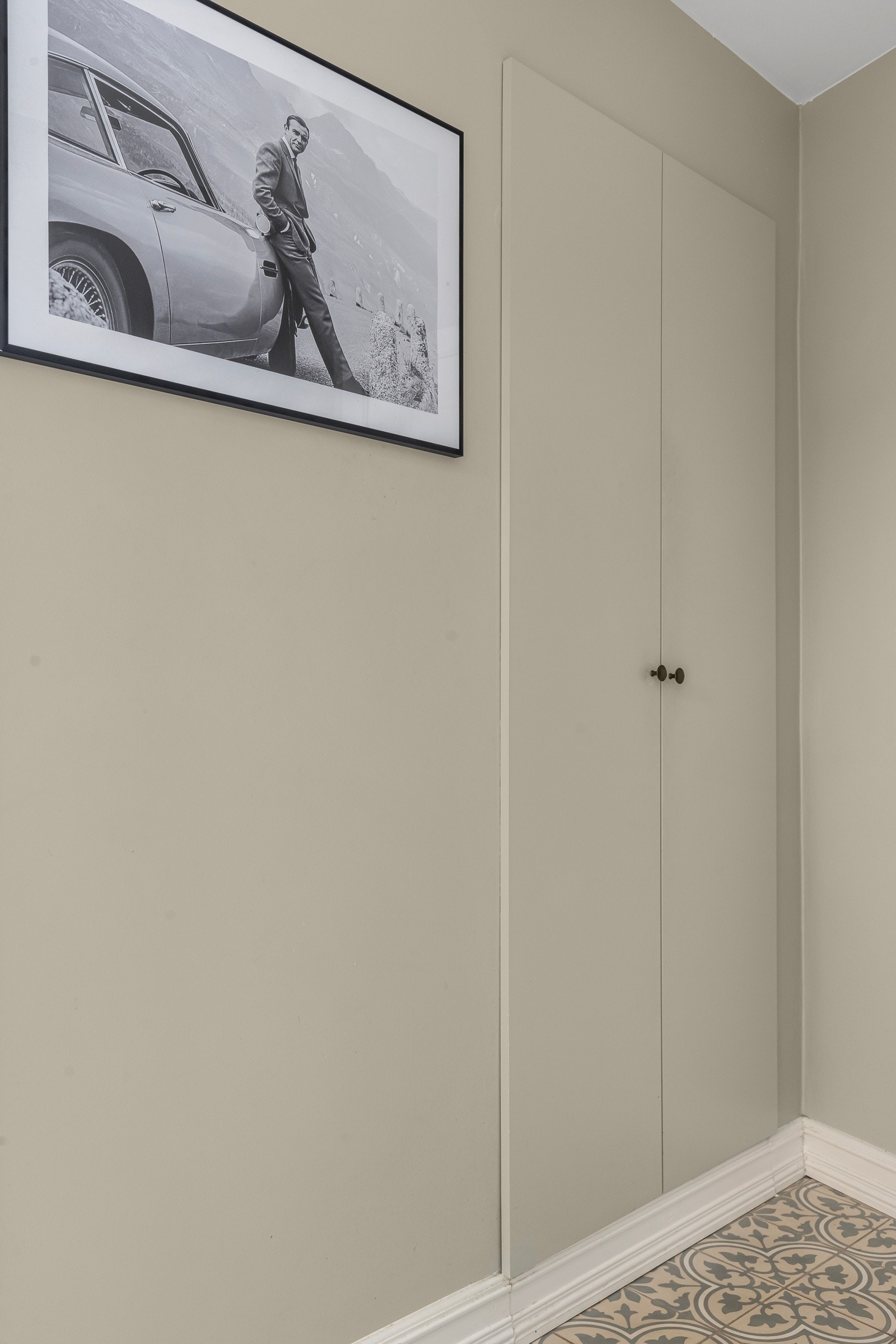 Praktisk integrert skap i gangen. Galleribilde