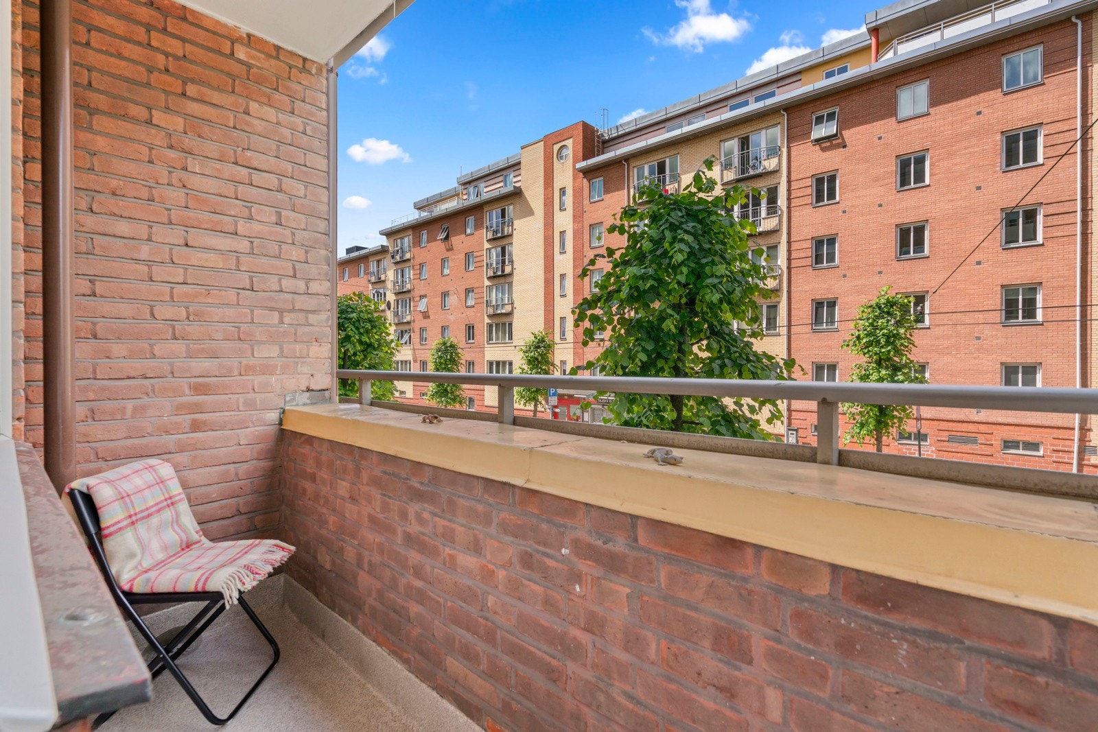 Boligen byr på en koselig balkong på ca 3 kvm. Galleribilde