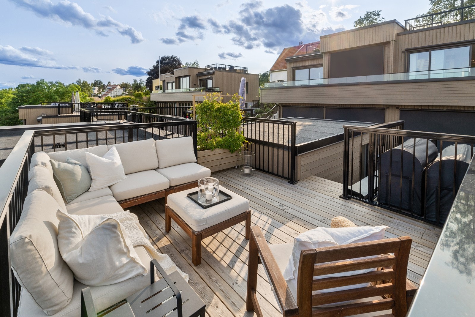 Nedre Ullern Terrasse 3G-6993 Galleribilde