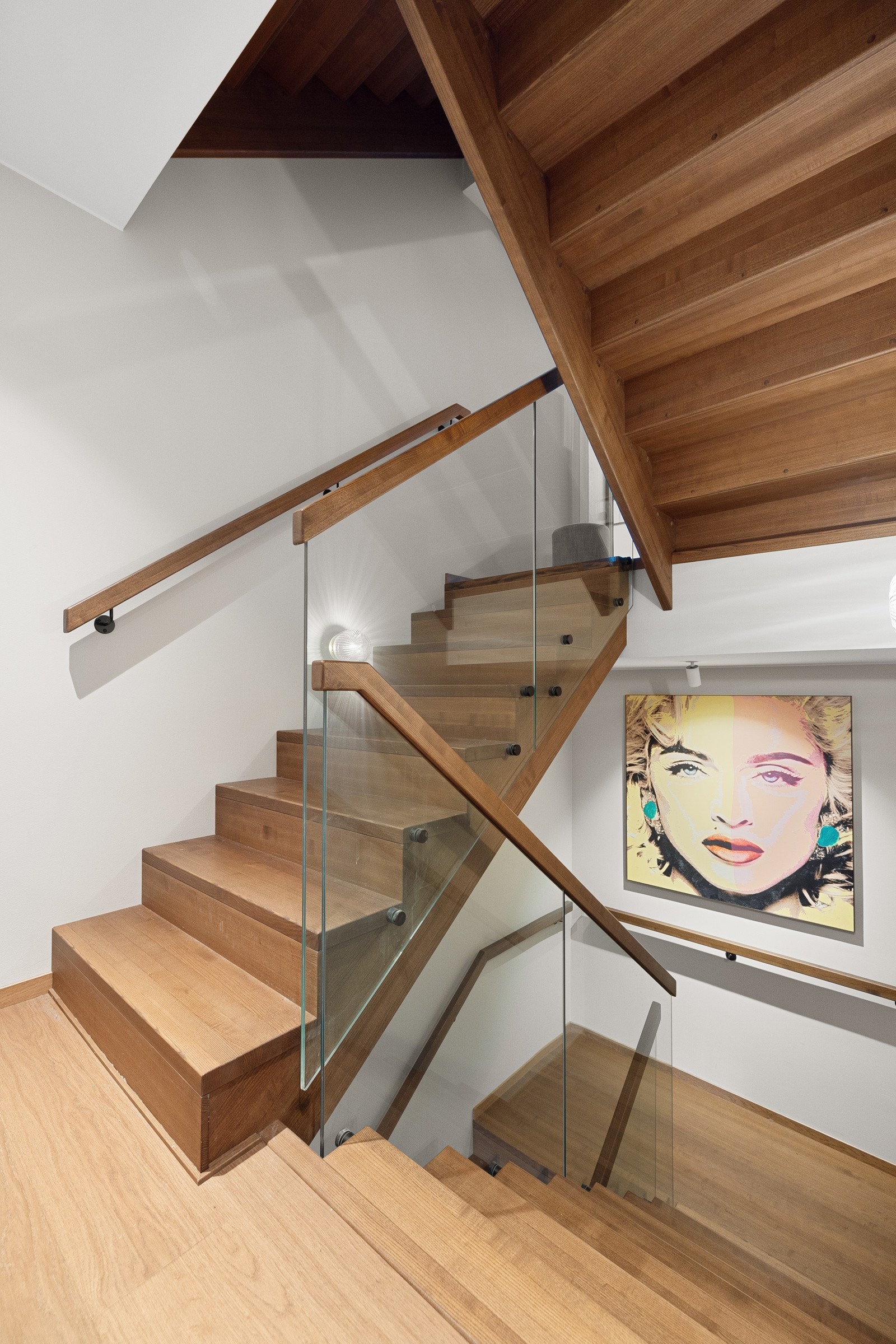 Trapperom til 3 og 1 etasje. Galleribilde