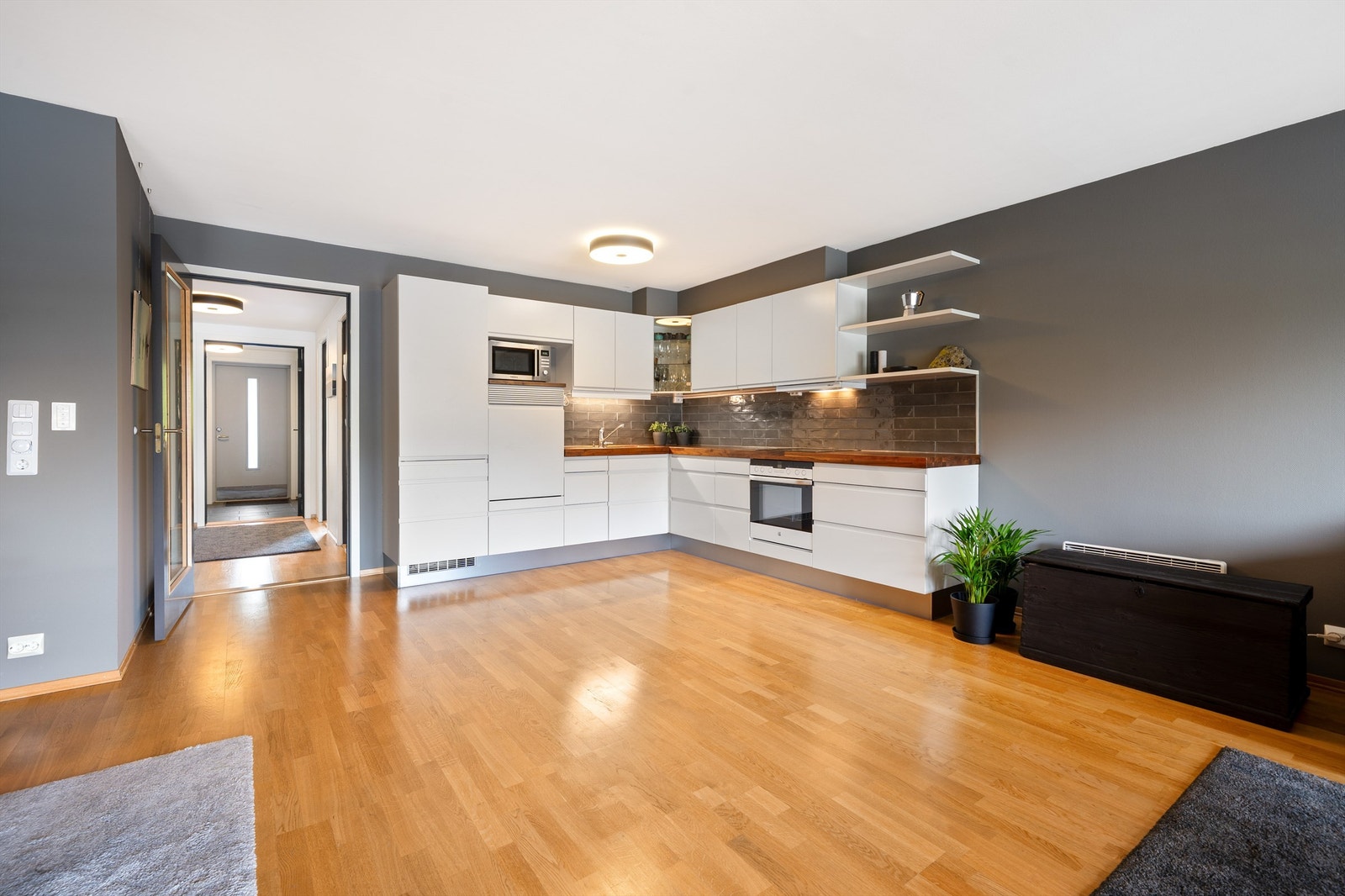 Flott og stilrent kjøkken fra HTH Galleribilde