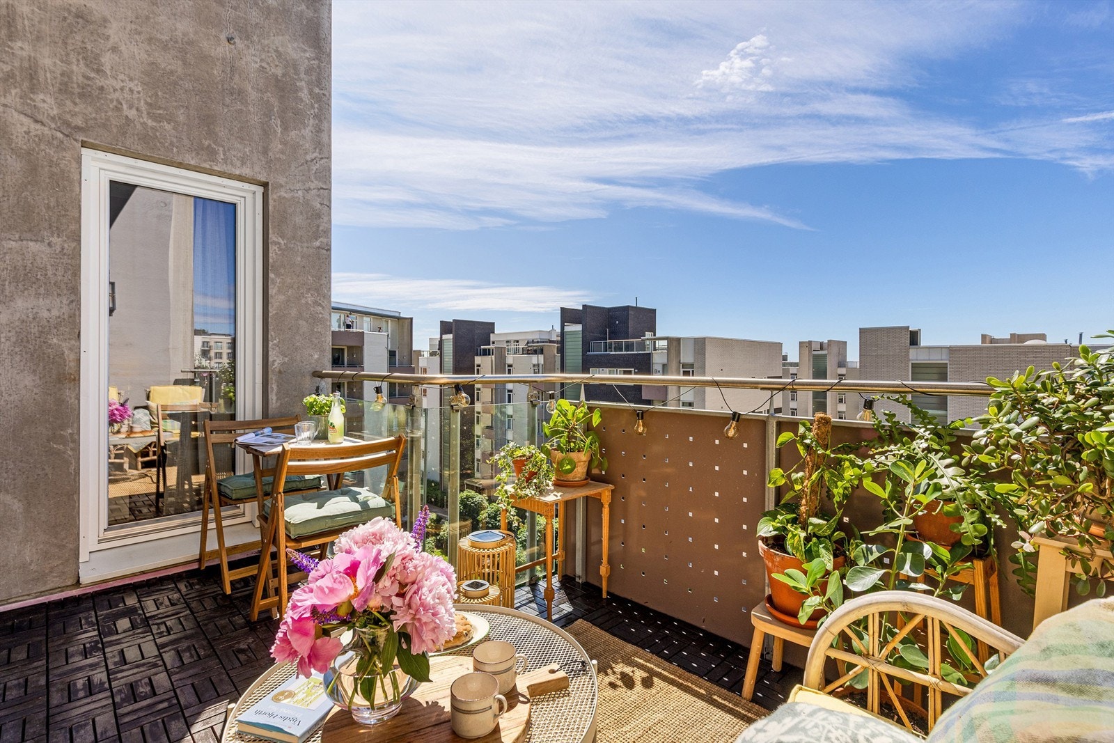 Leiligheten har en herlig balkong på hele 7 kvm Galleribilde