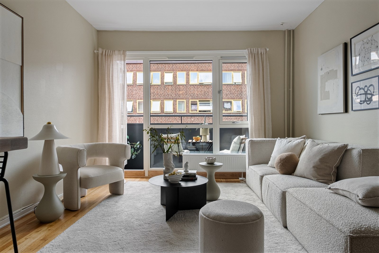 Dette rommet innbyr til både avkobling og sosialt samvær. Galleribilde