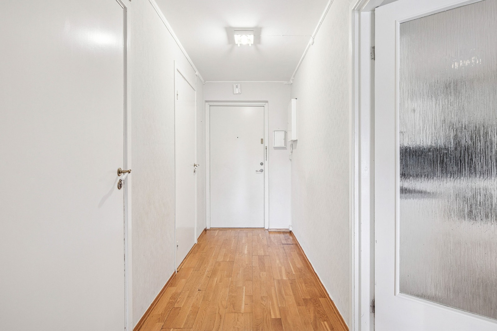 Gangen har direkte tilknytning til bod. Galleribilde