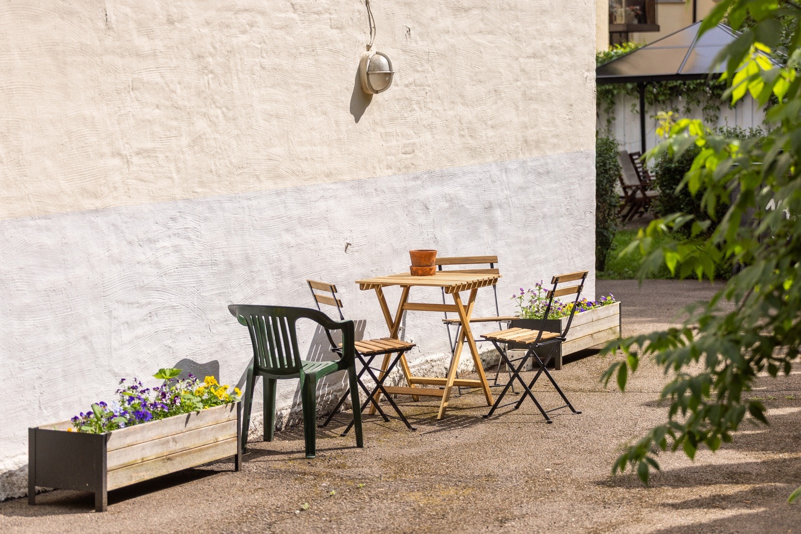 Ettertraktet beliggenhet på Bislett/Adamstuen med nærhet til det meste av byens fasiliteter, samt gode kollektivtilbud rett utenfor døren. Galleribilde