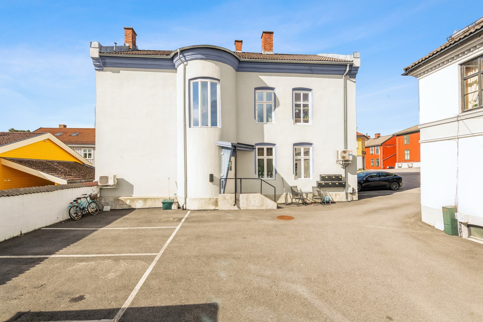 Velkommen til Storgata 72 - en flott andelsleilighet i en gammel bygård midt i mellom sentrum nord og Øvrebyen. Galleribilde