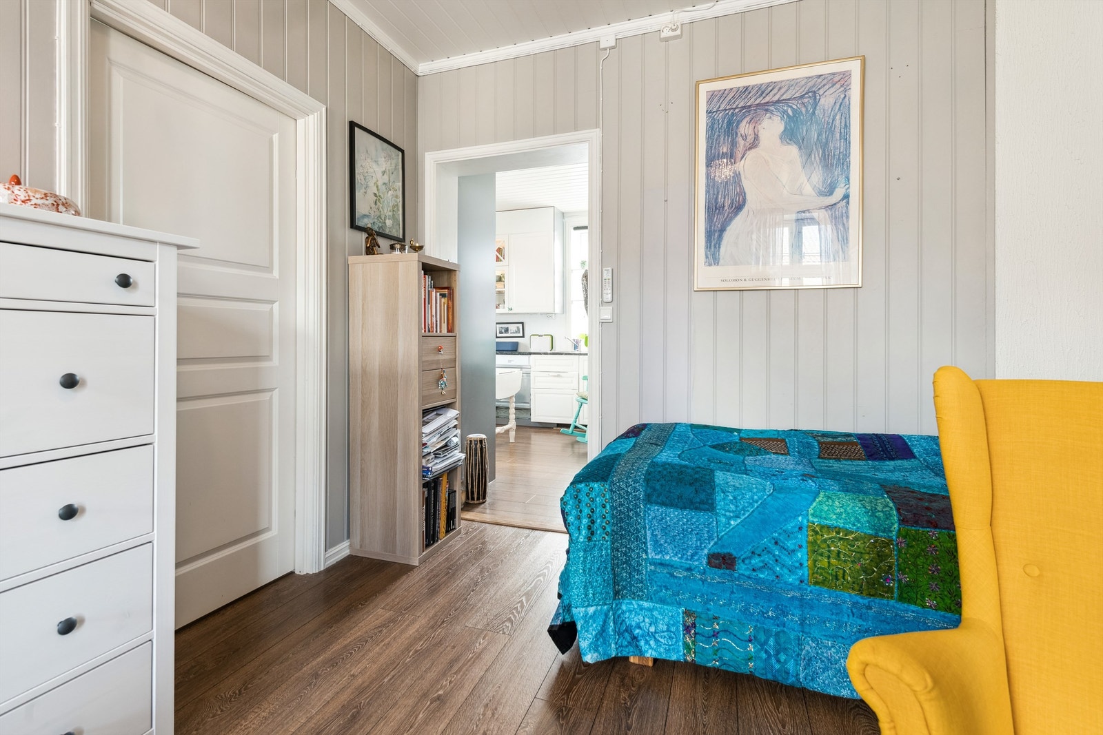 Dette er en perfekt førstegangsbolig, eller en lettstelt byleilighet for deg som ønsker det. Galleribilde