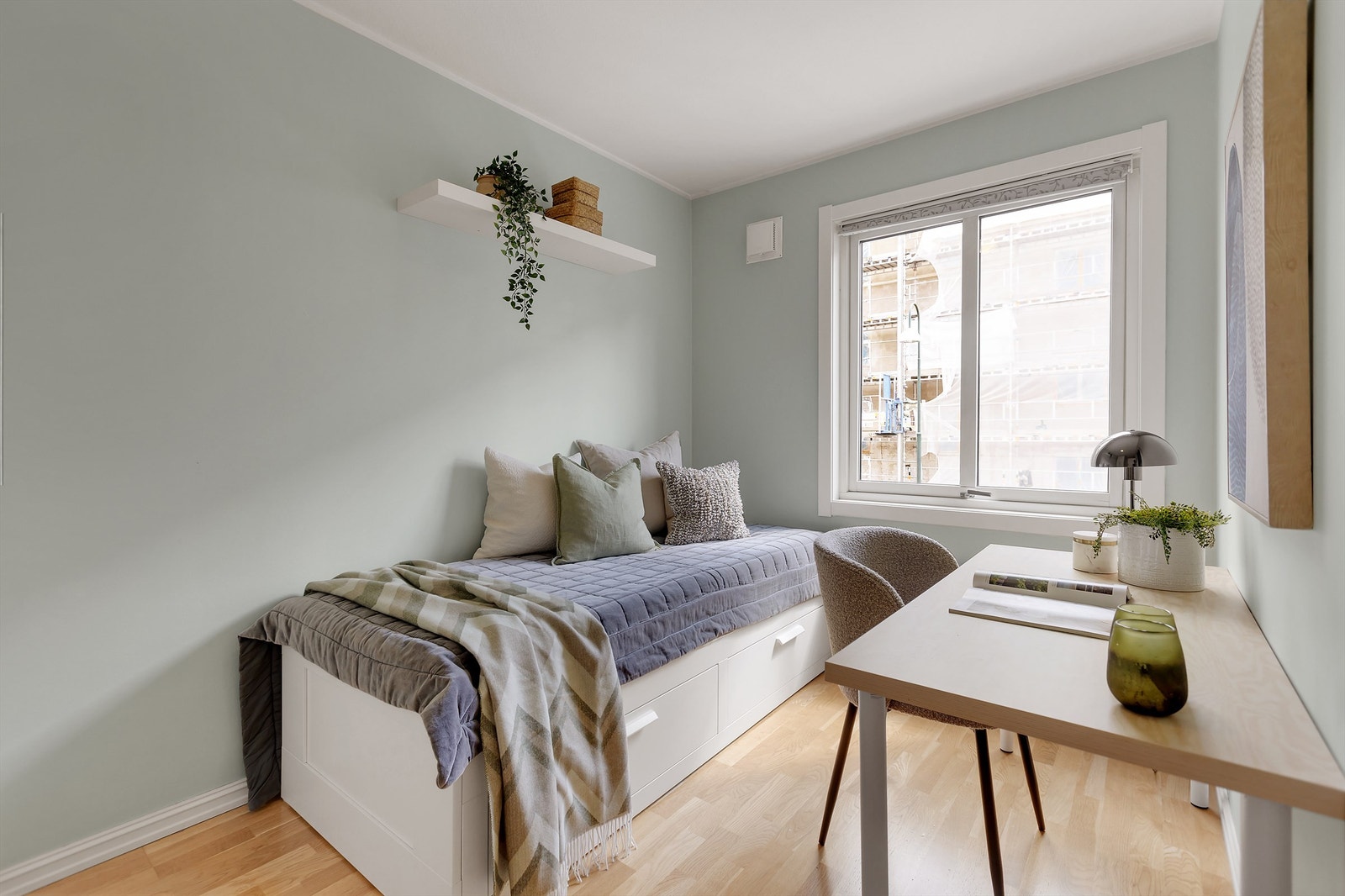 Hyggelig soverom perfekt som gjesterom, barnerom og/eller kontor. Galleribilde