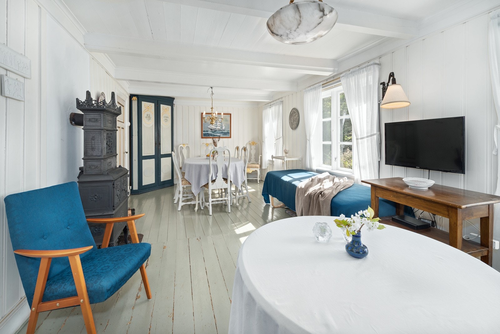 Lyst og fint, og godt med vindusflater som slipper inn rikelig med naturlig lys. Galleribilde