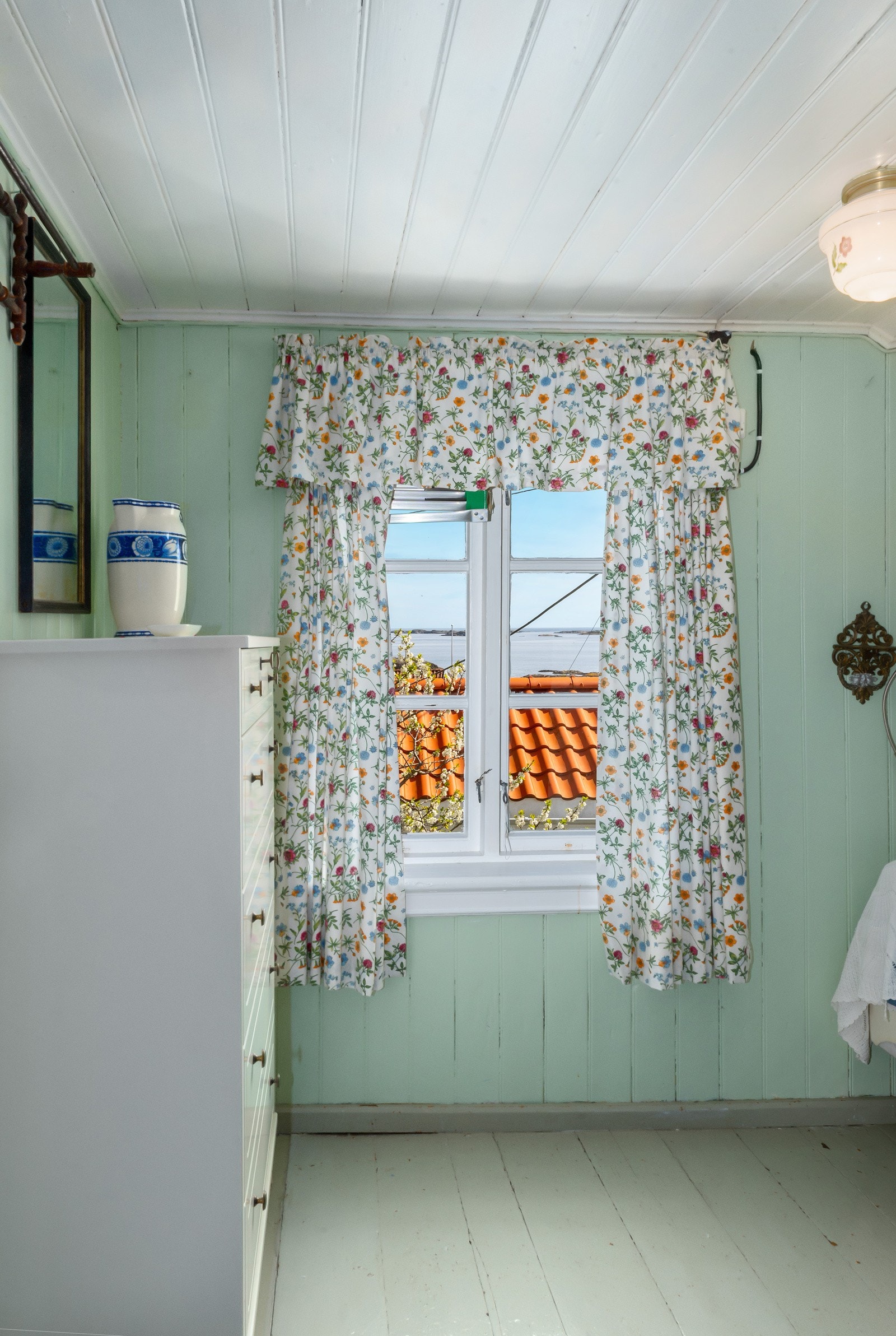 Utsiken fra vinduet på soverom 2. Galleribilde