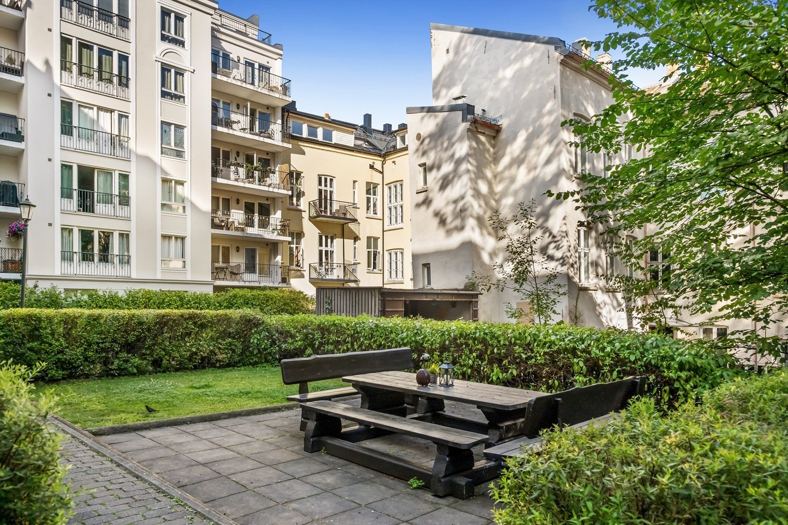 Sameiet Cort Adelers Gate 25 består av 112 seksjoner hvorav 110 er boligseksjoner og 2 er næringsseksjoner. Galleribilde