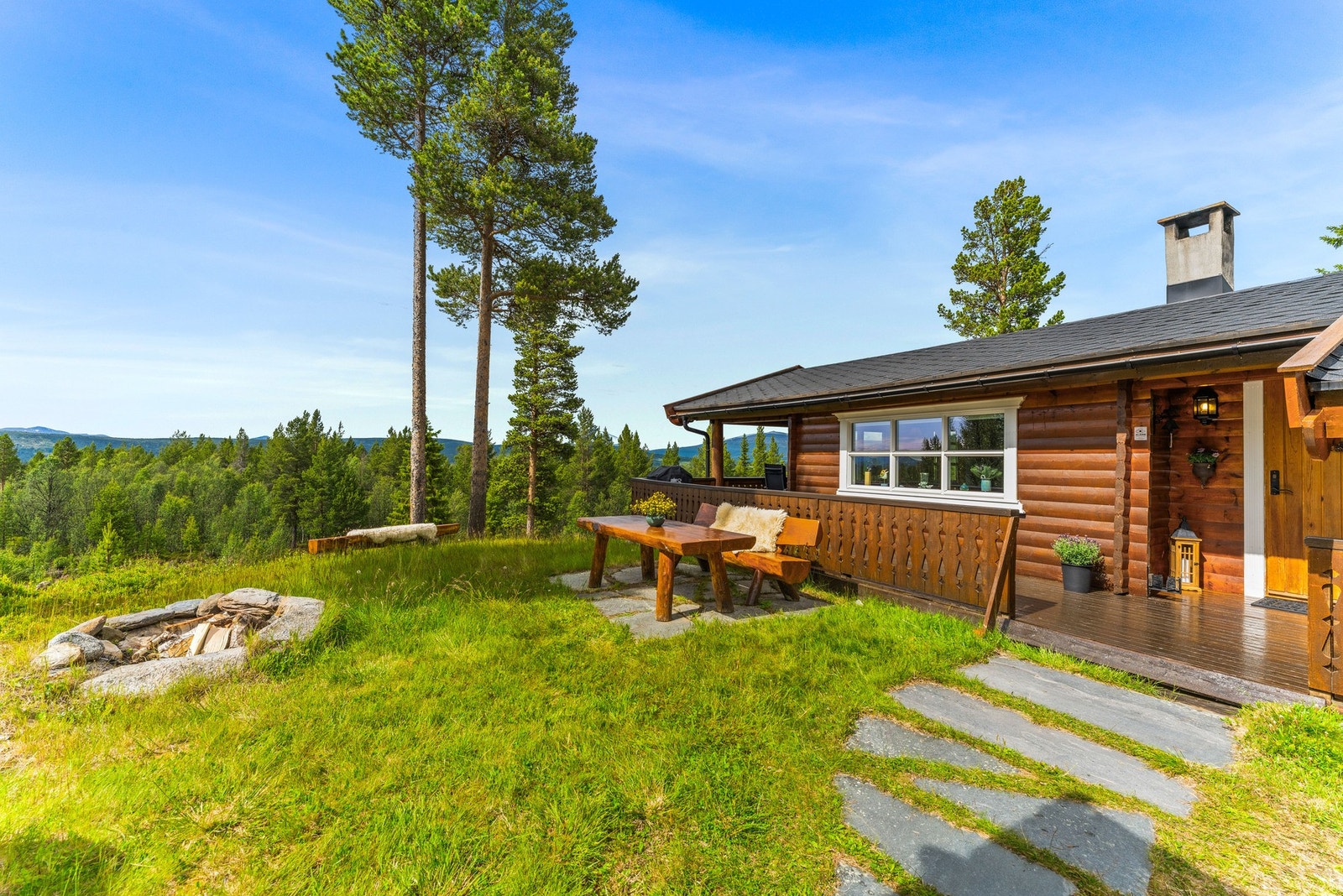 Naturen omkranser deg, og stillheten er påtagelig. Dette er virkelig et sted for å lade batteriene. Galleribilde