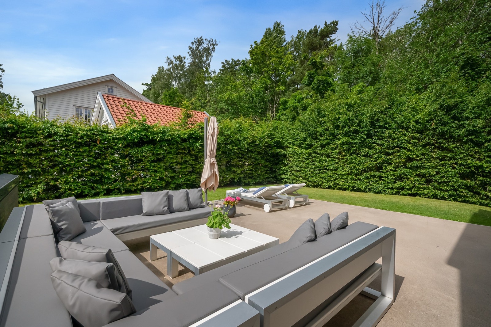 Solrike uteplasser Galleribilde