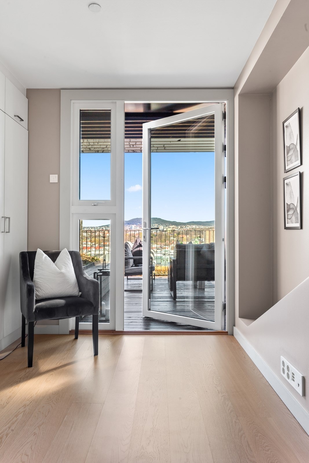 Utgang til terrasse Galleribilde