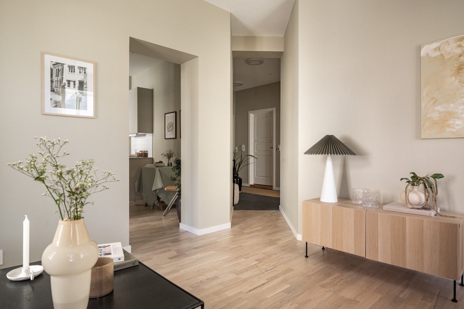 Gjennomgående høy standard, leiligheten har ikke har vært bebodd siden totalrenovering Galleribilde