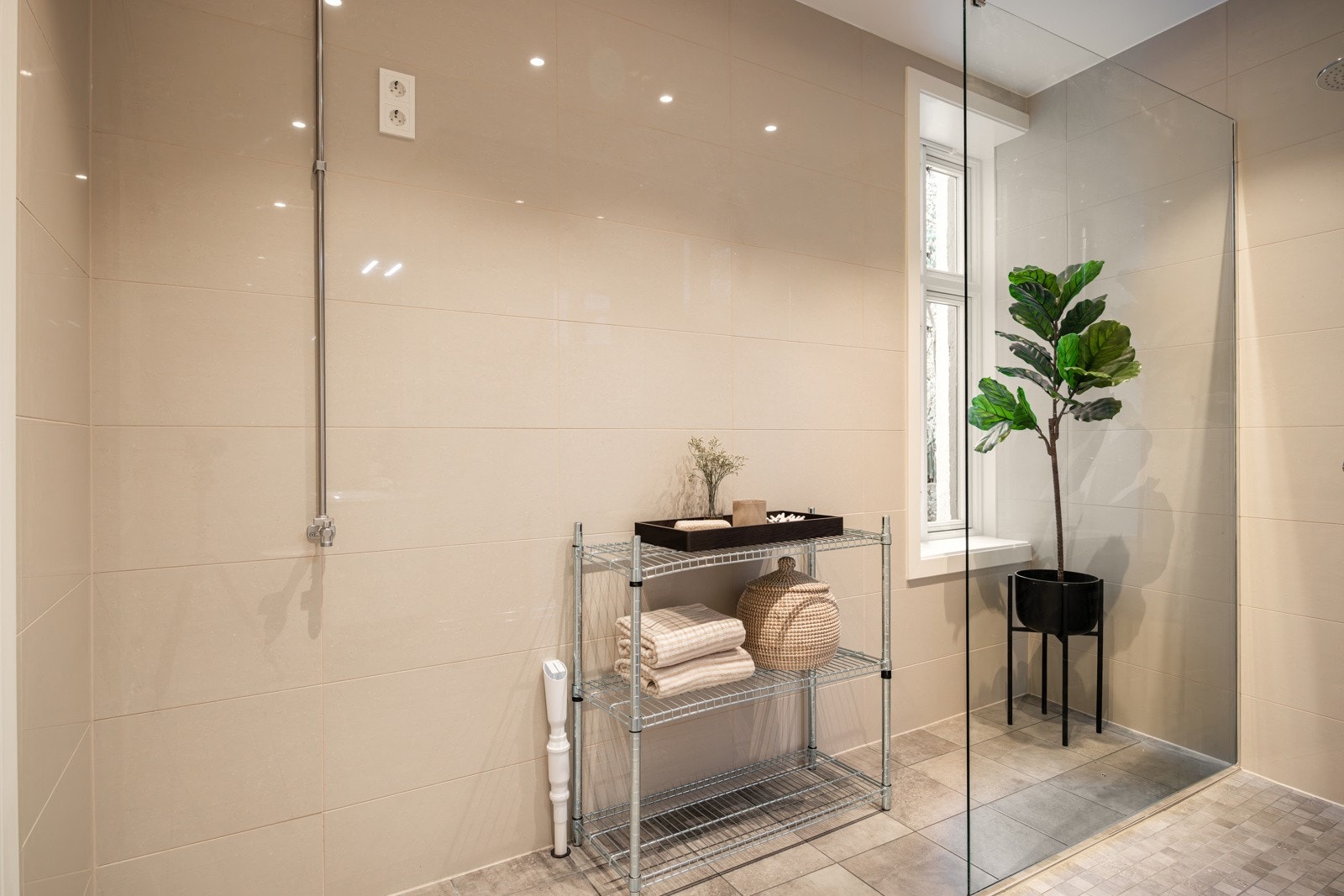 Opplegg til vaskemaskin på bad Galleribilde