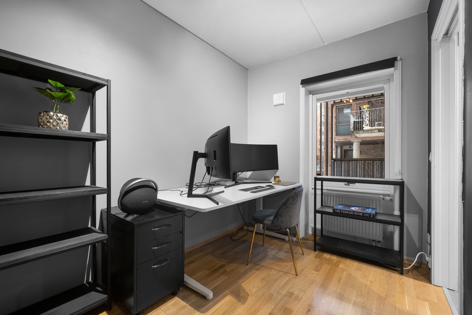 Det andre soverommet passer utmerket til kontor, gjesterom eller barnerom - alt etter eget ønske og behov. Galleribilde