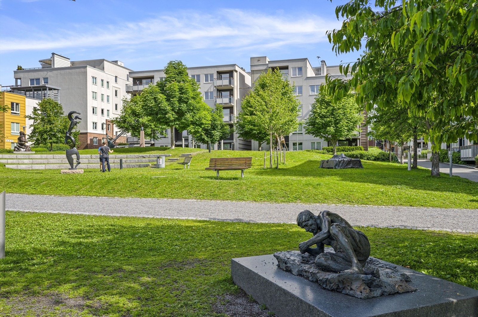Fra Løren er det også kort vei til fantastiske Grefsenkollen hvor du finner en av de beste utsiktene i byen over Oslo og Oslofjorden. Galleribilde