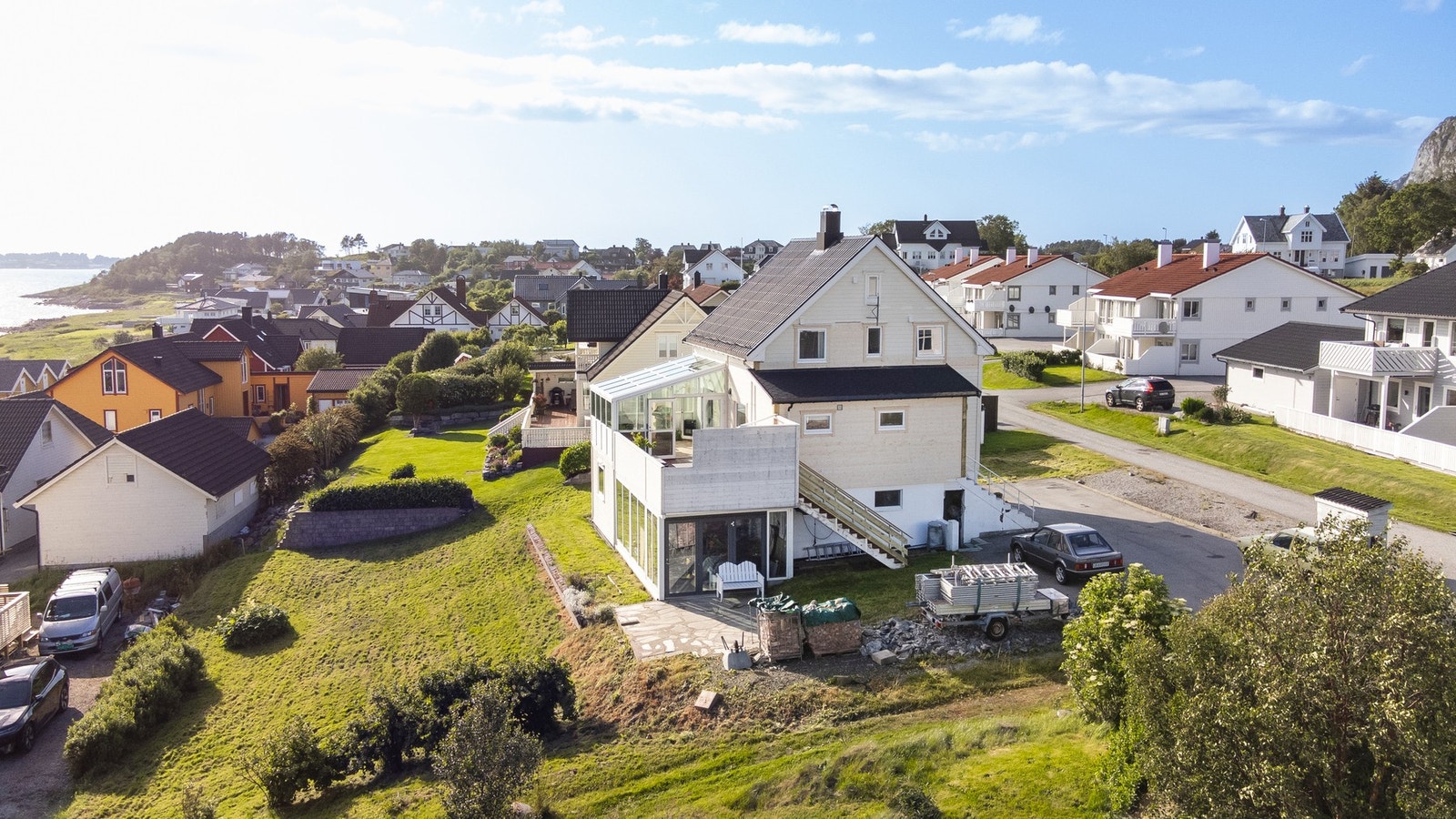 Attraktiv beliggenhet i et rolig og familievennlig område på Valderøya i Giske kommune. Galleribilde