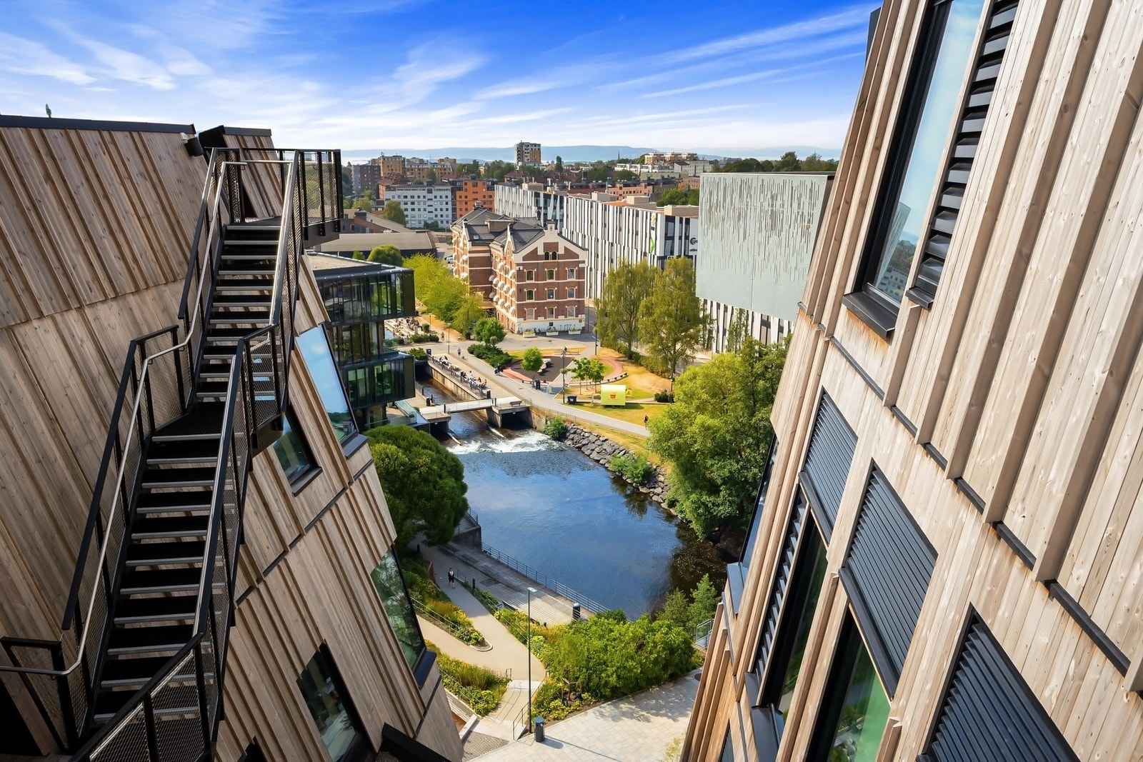 En anerkjent og ettertraktet bygård ferdigstilt i 2023 med usedvanlig gjennomført standard og eksklusive kvaliteter. Galleribilde