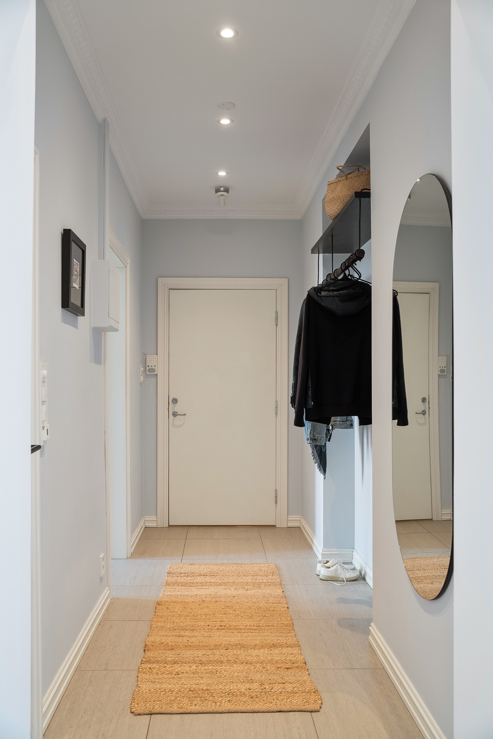 Leiligheten ligger i byggets 2. etasje Galleribilde