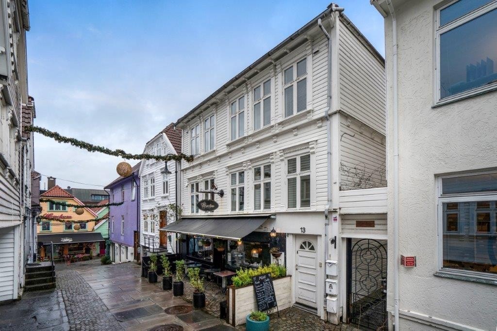 Fasade, leiligheten ligger i 2.etg Galleribilde