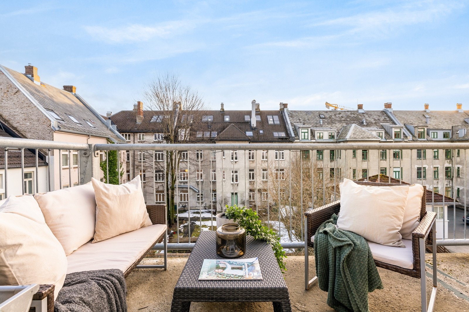 Denne sjarmerende 2-romsleiligheten ligger fint til på Lademoen med kort vei til Solsiden, Midtbyen og gode kollektivforbindelser. Galleribilde