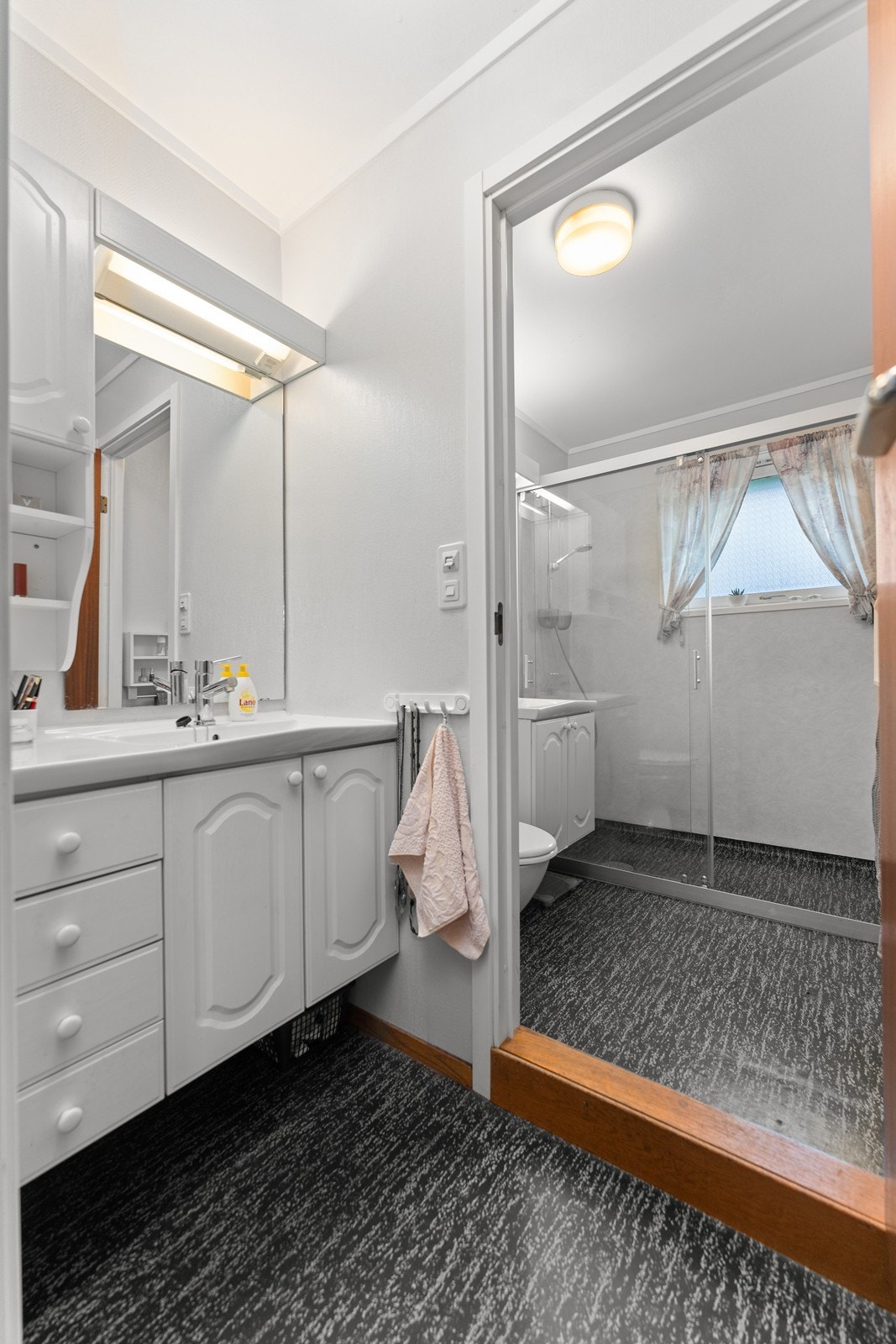 Rommet har en form for toroms- løsning. Galleribilde