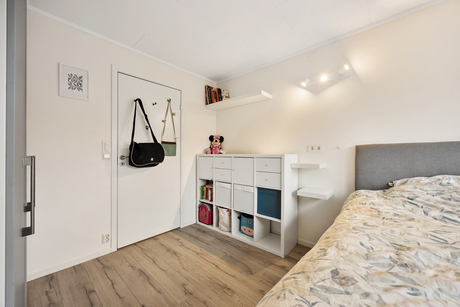 Soverom 2 har smartbelysning og nanoleaf. Galleribilde