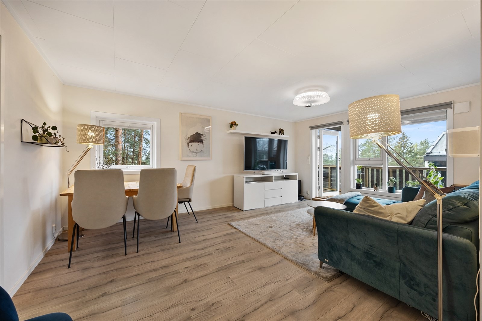 Velkommen til Bertramjordet 19F! Presenteres av lokal megler Arsalan Syed v/ EiendomsMegler1. Galleribilde