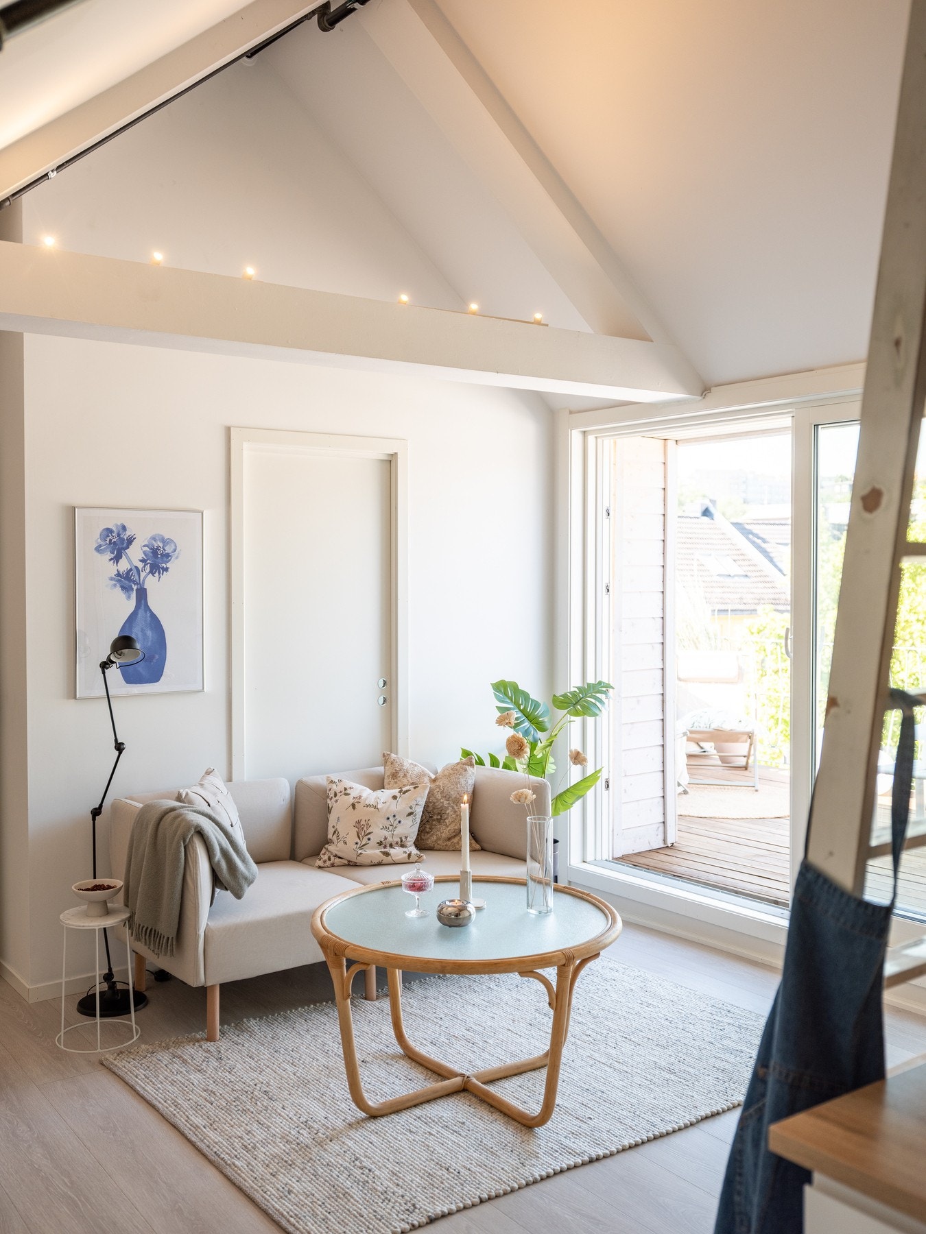 Her får man kombinasjonen av særpreg og moderne fasiliteter, med god himlingshøyde og tidsriktig materialer. Galleribilde