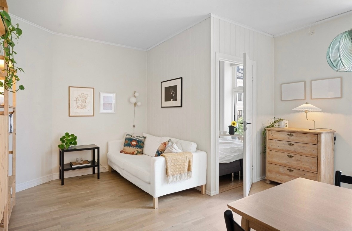 Vegger er helsparklet og malt i 2021/22 Galleribilde