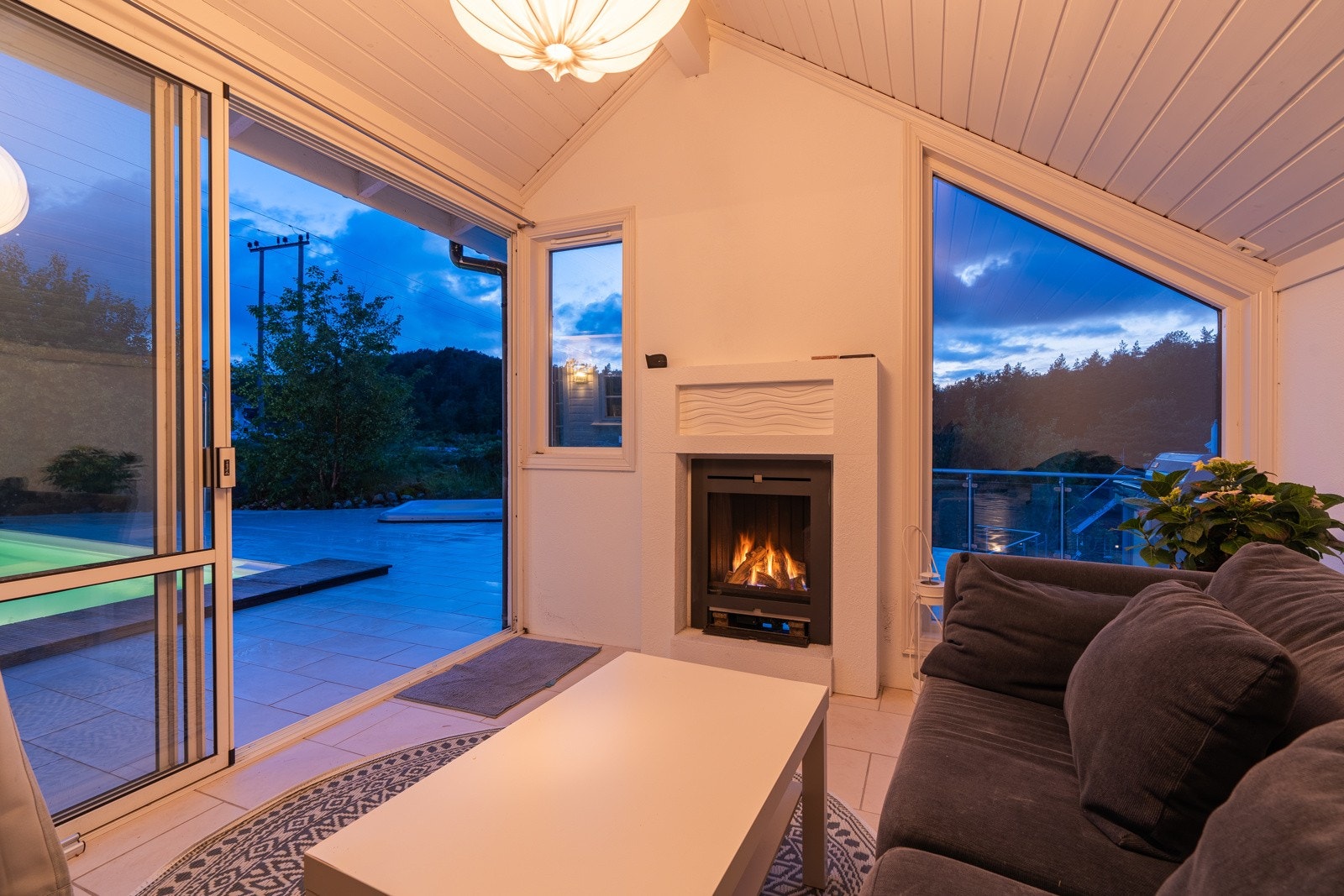 Gasspeis i hagestue Galleribilde